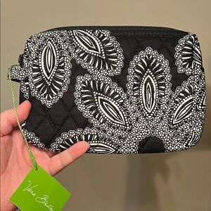 Vera Bradley Black and White Quilted Blanco Bouquet Small Cosmetic Bag